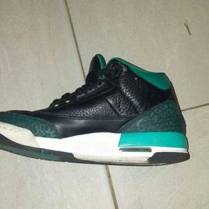 Air Jordan size 5.5 US